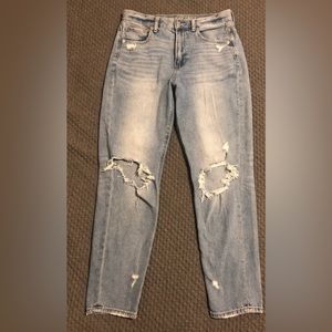 American Eagle Size 6 Distressed Mom Jean Great Condition